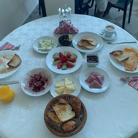 Hotel Risus Golem (Tirana)