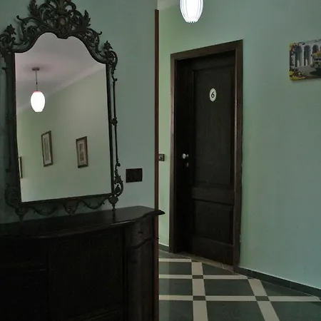 Risus Golem (Tirana)