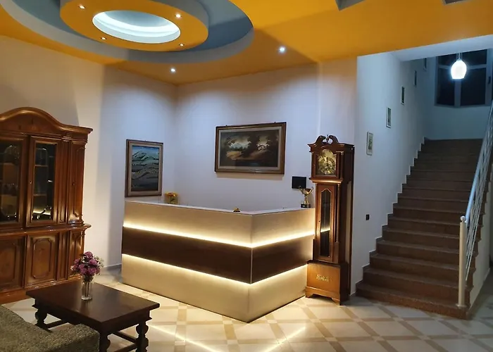 Risus Hotel Golem (Tirana)