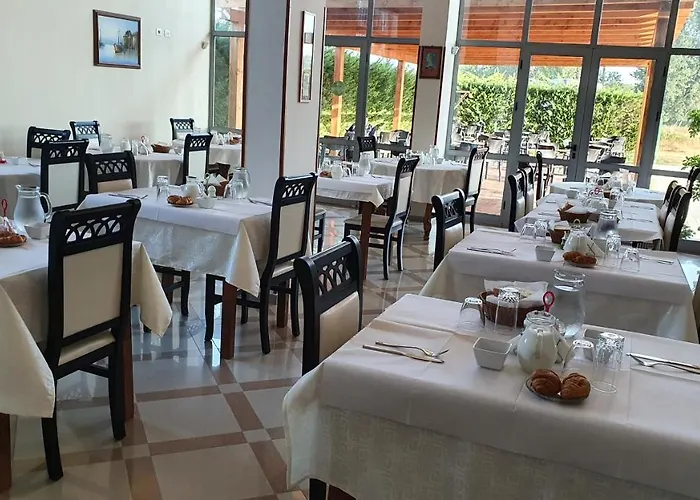 Risus Hotel Golem (Tirana)