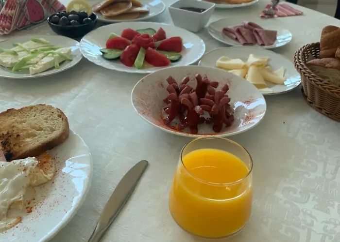 Risus Hotel Golem (Tirana)