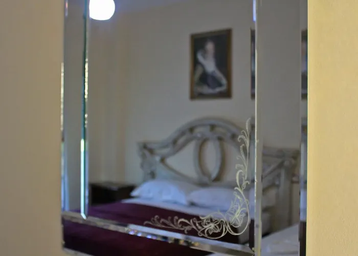 Hotel Risus Golem (Tirana)